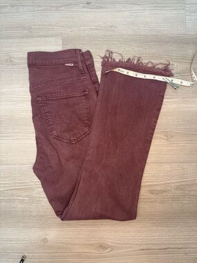 MOTHER Ankle Crop Frayed Hem Jeans — Wine